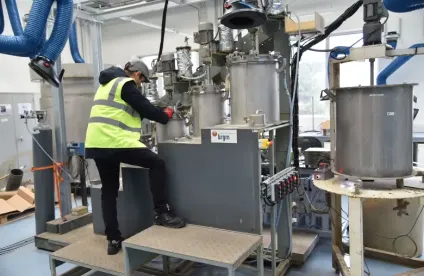 Essais de biolixiviation à la halle pilote expérimentale du BRGM.