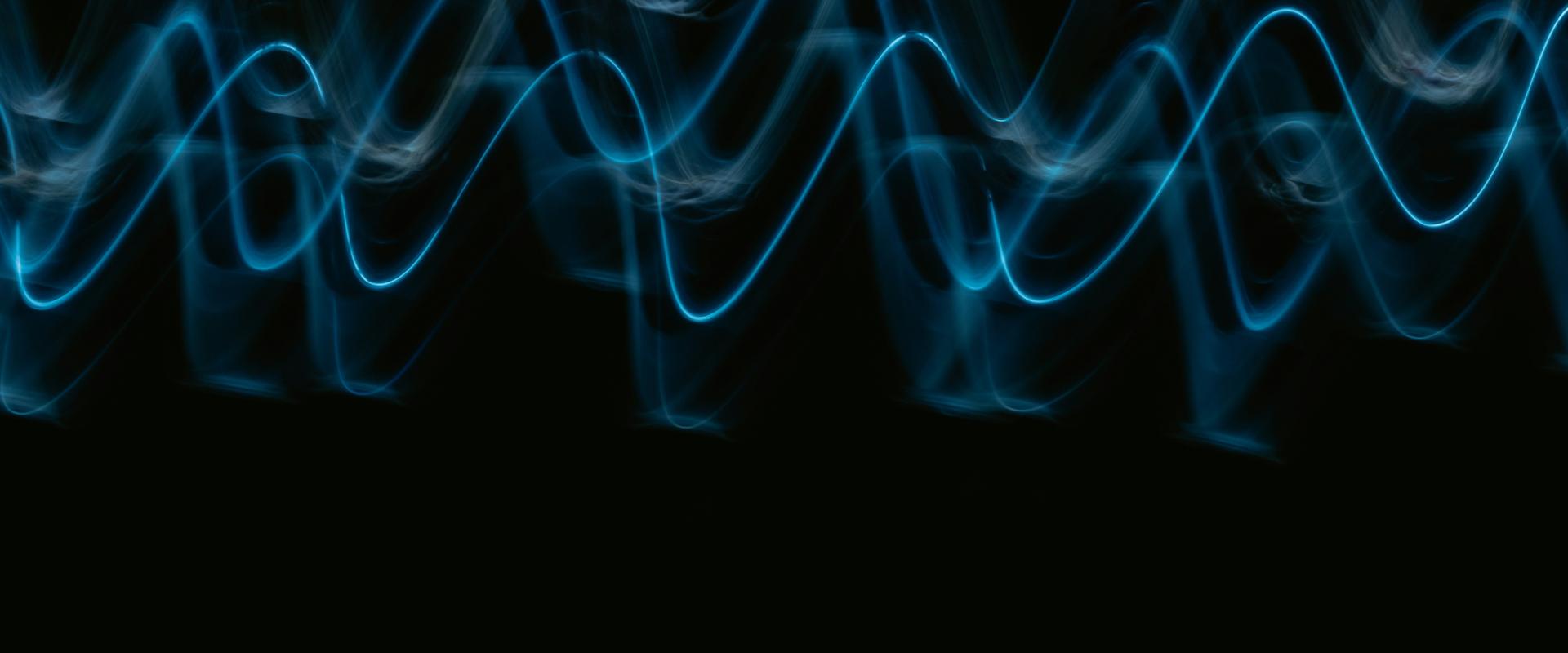 Vague de lumière bleue (non représentative de l'imagerie sismique par bruit ambiant) 